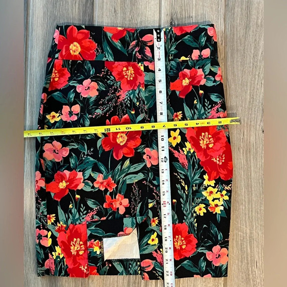 Maurices Floral Coastal Midi Skirt Size Medium - Picture 9 of 10